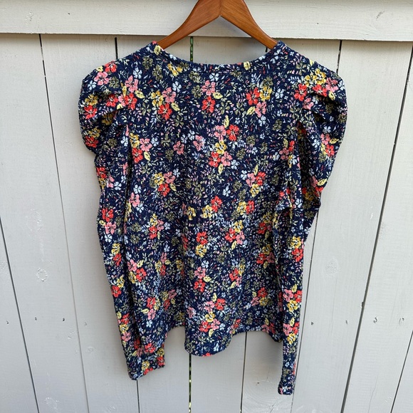 LOFT floral top EUC Size Large - Picture 3 of 7
